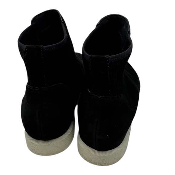 Vince Black Ribbed Ilona Round Toe Wedge Leather Sneakers - Picture 5 of 12